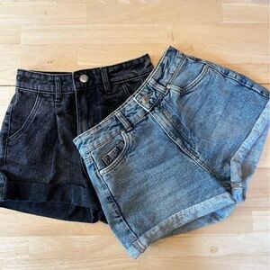 2 Pairs Refuge Denim 'MOM' Denim Shorts/Size 00